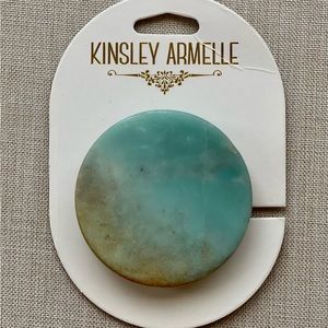 Kinsley Armelle Pop Socket